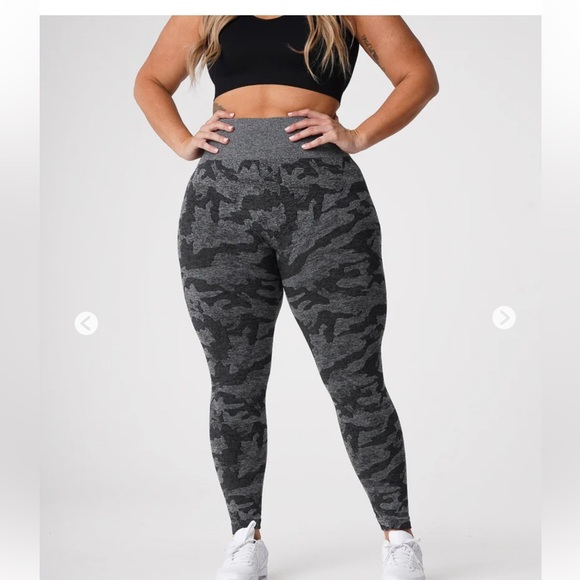 NVGTN Pants - NVGTN M Women's Black Gray Camo Leggings Stretch Sculpting